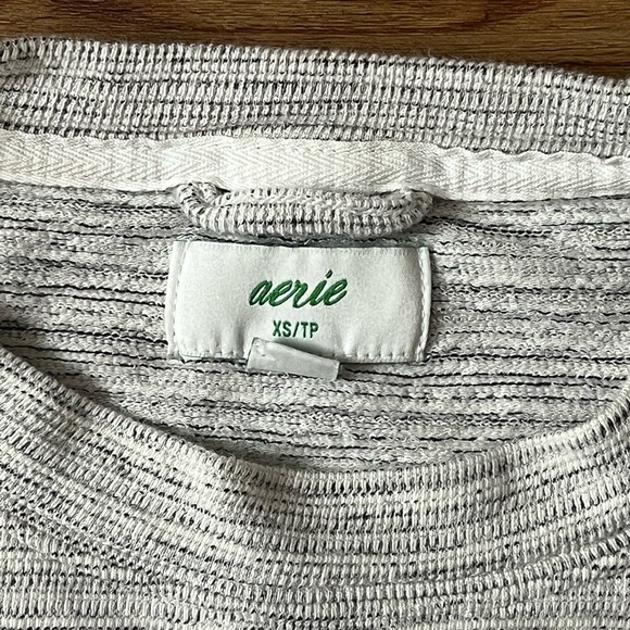 Aerie women’s sweatshirt, crewneck, side splits, oversized, size XS, gray - Picture 3 of 11